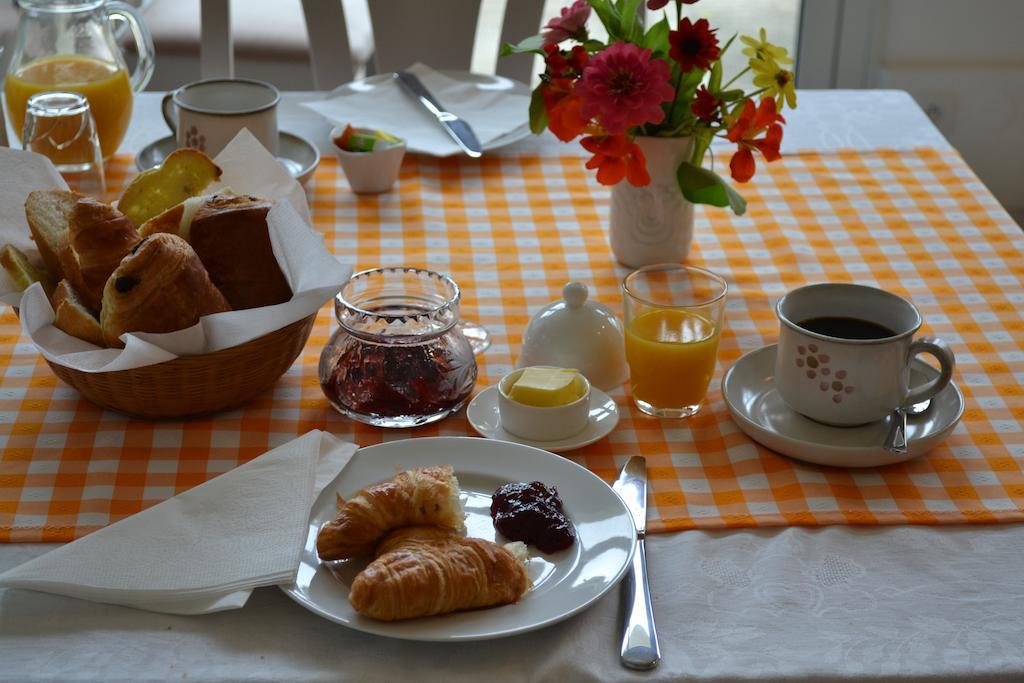 Le Moulin De Lusseau Bed & Breakfast Chef-Boutonne Ngoại thất bức ảnh